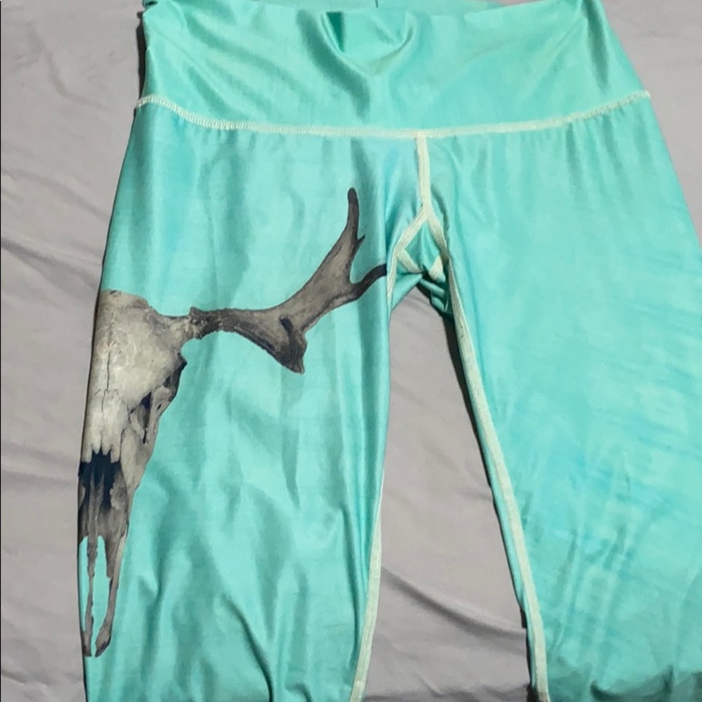 Teeki deer crop leggings